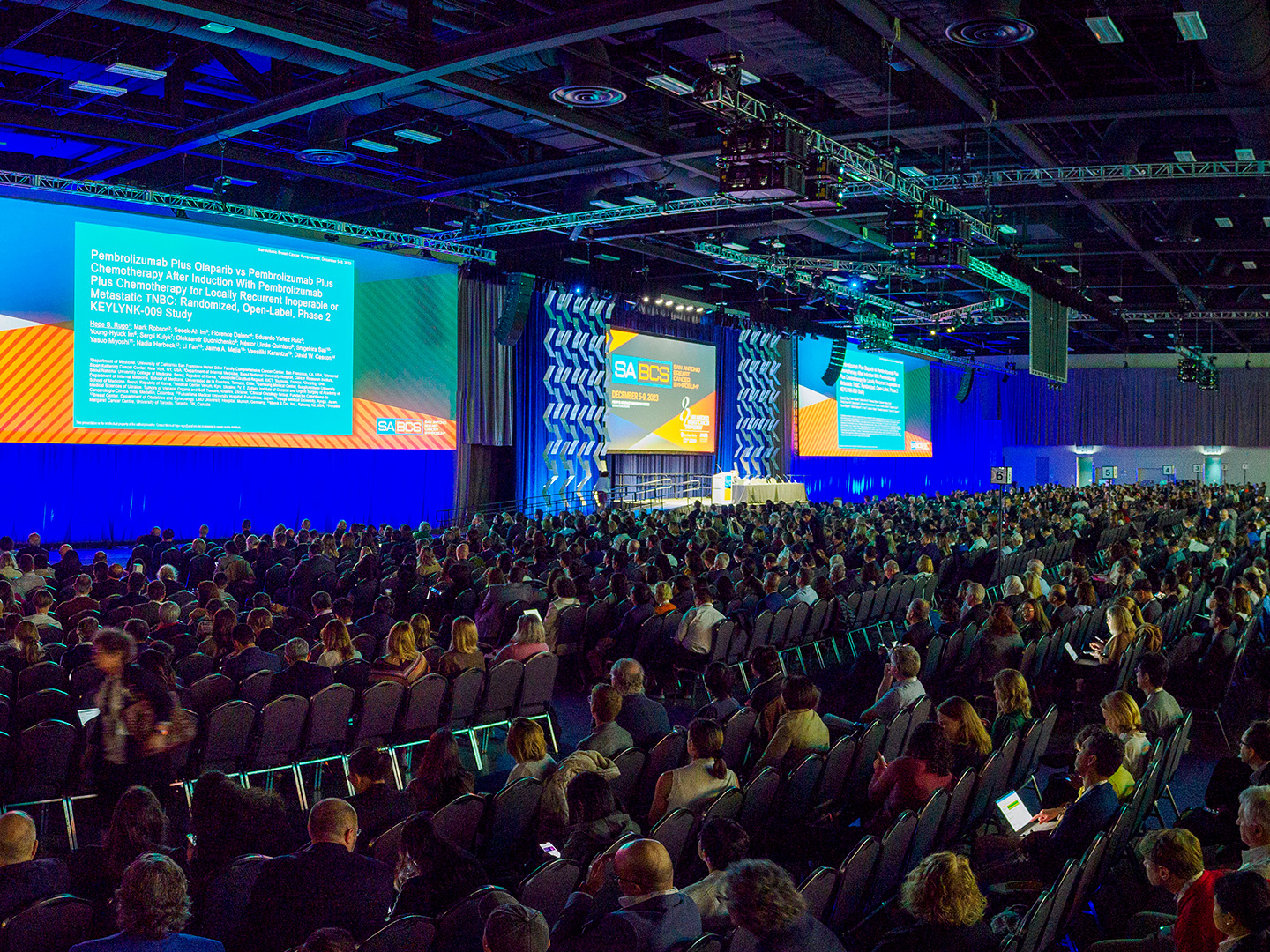 SABCS 2024 participants attend the General Session.